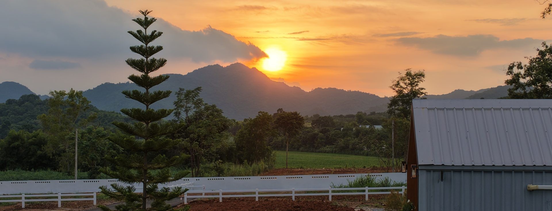 อาณาจักรที่ดิน เขาใหญ่